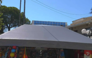 Τοποθέτηση τέντας σε περίπτερο