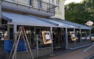 Τοποθέτηση πέργκολας pro150 12.00x 5.00 σε χρώμα Grey με προφίλ αλουμινίου, μοτέρ somfy ios και περιμετρικο κλείσιμο με ανεμοθραυστες και ζελατινες