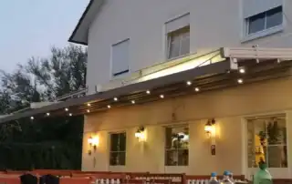 Κρεμαστή Περγολα PRO150 στο Restaurant meteora