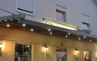 Κρεμαστή Περγολα PRO150 στο Restaurant meteora