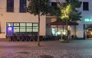 Ομπρέλες 4χ4 και 4χ3 στο Gelatoni