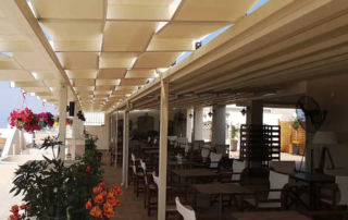 Τοποθέτηση τέντας στο Hotel Artemision