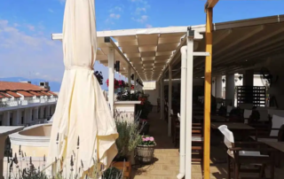 Τοποθέτηση τέντας στο Hotel Artemision