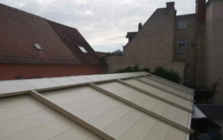 Κατασκευή Δύριχτης πέργκολας pro150, διαστάσεων 19,00x10,00 σε χρώμα Εκρού.