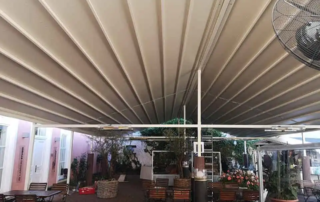 Κατασκευή Δύριχτης πέργκολας pro150, διαστάσεων 19,00x10,00 σε χρώμα Εκρού.