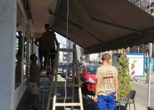 Τέντες με βραχίονες στο Cafe Bar Alfa