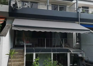 Τέντες με βραχίονες στο Griesheim, Hessen