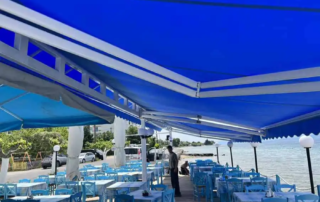 Τοποθέτηση τεντών στον Άγιο Νικόλαο Αιδηψού