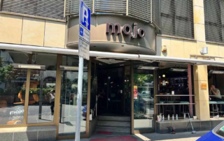 Αντικατάσταση υφασμάτων σε υπάρχουσες κασέτες στο Mojo day & night