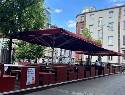 Heavy duty umbrella construction at Panino