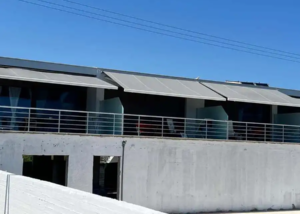 Κατακευή υφασμάτινων τεντών με βραχίονες σε χρώμα ανθρακί