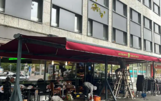 Εγκαάσταση τέντας στο Metropol Kebab Haus