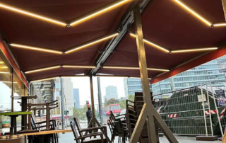 Εγκαάσταση τέντας στο Metropol Kebab Haus