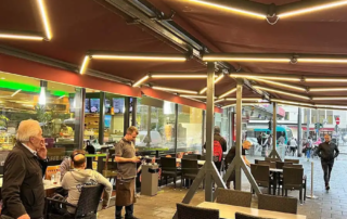 Εγκαάσταση τέντας στο Metropol Kebab Haus