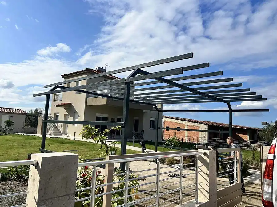 Κατασκευή Πέργκολας στο Αρτεμίσιο
