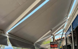 Κατασκευή υφασμάτινης τέντας σε χρώμα γκρί