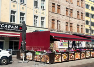 Κατασκευή Τέντας σε Χρώμα Μπορντό και Φωτισμό led